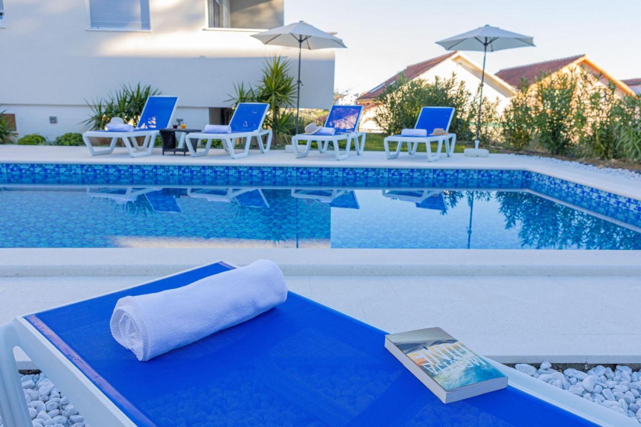 R&R Residence بودْسْتغانا الغرفة الصورة
